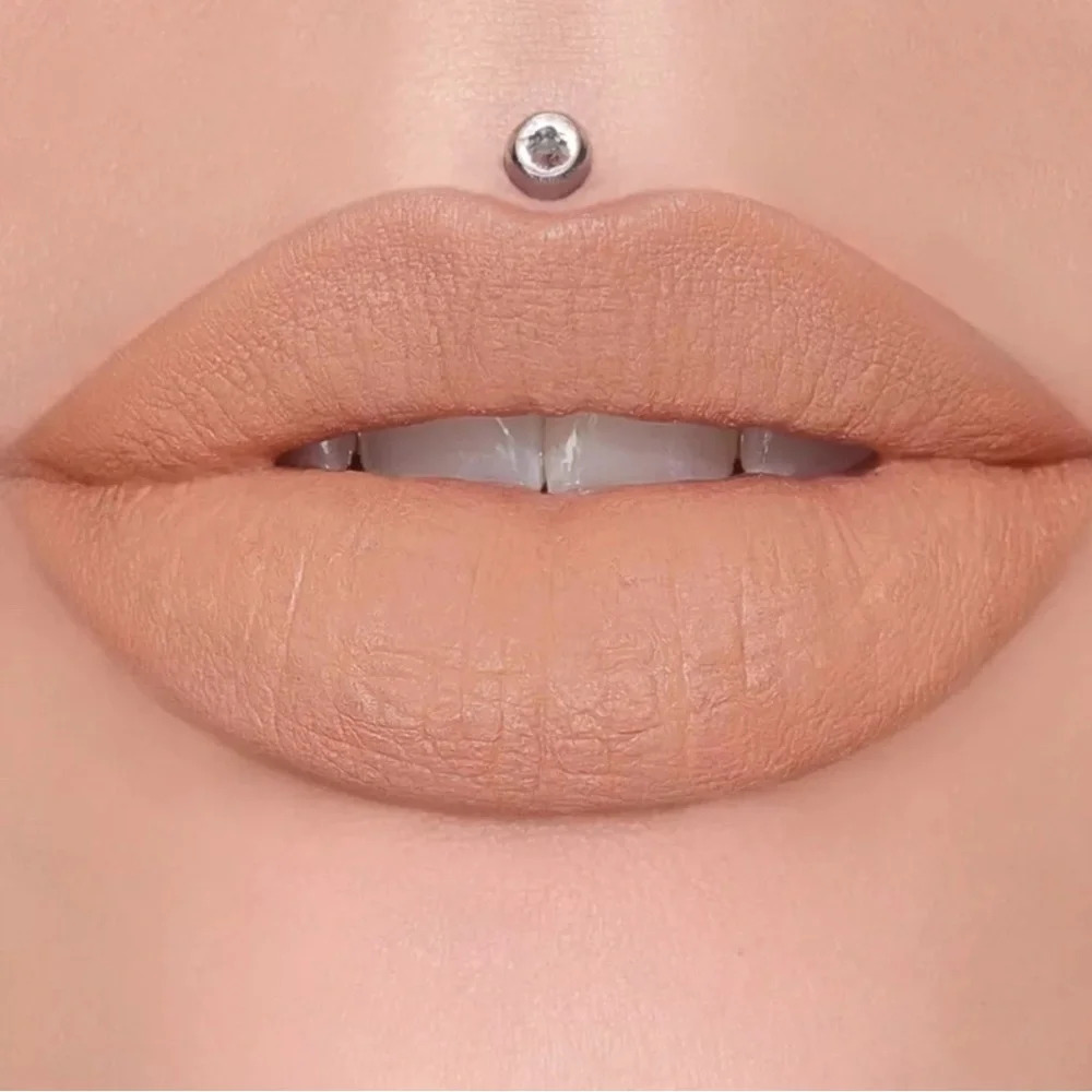 Jeffree Star Cosmetics Velvet Trap Lipstick Diet Mannequin